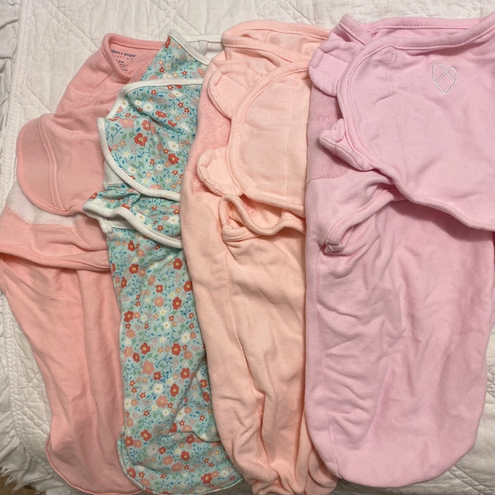 set of 4 velcro swaddles (girl)